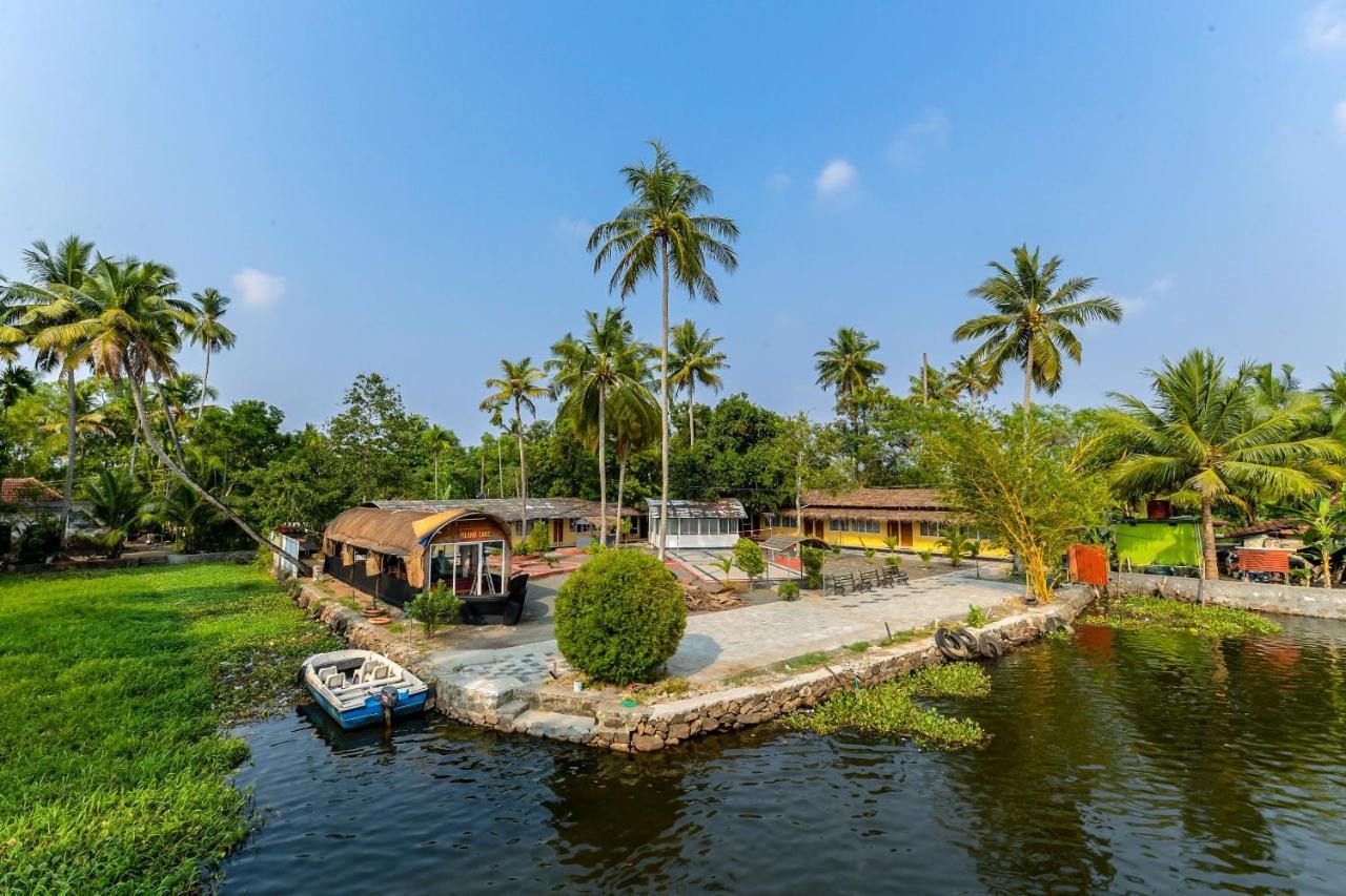 Oyo 5237 Island Lake Resort Alappuzha Exterior photo