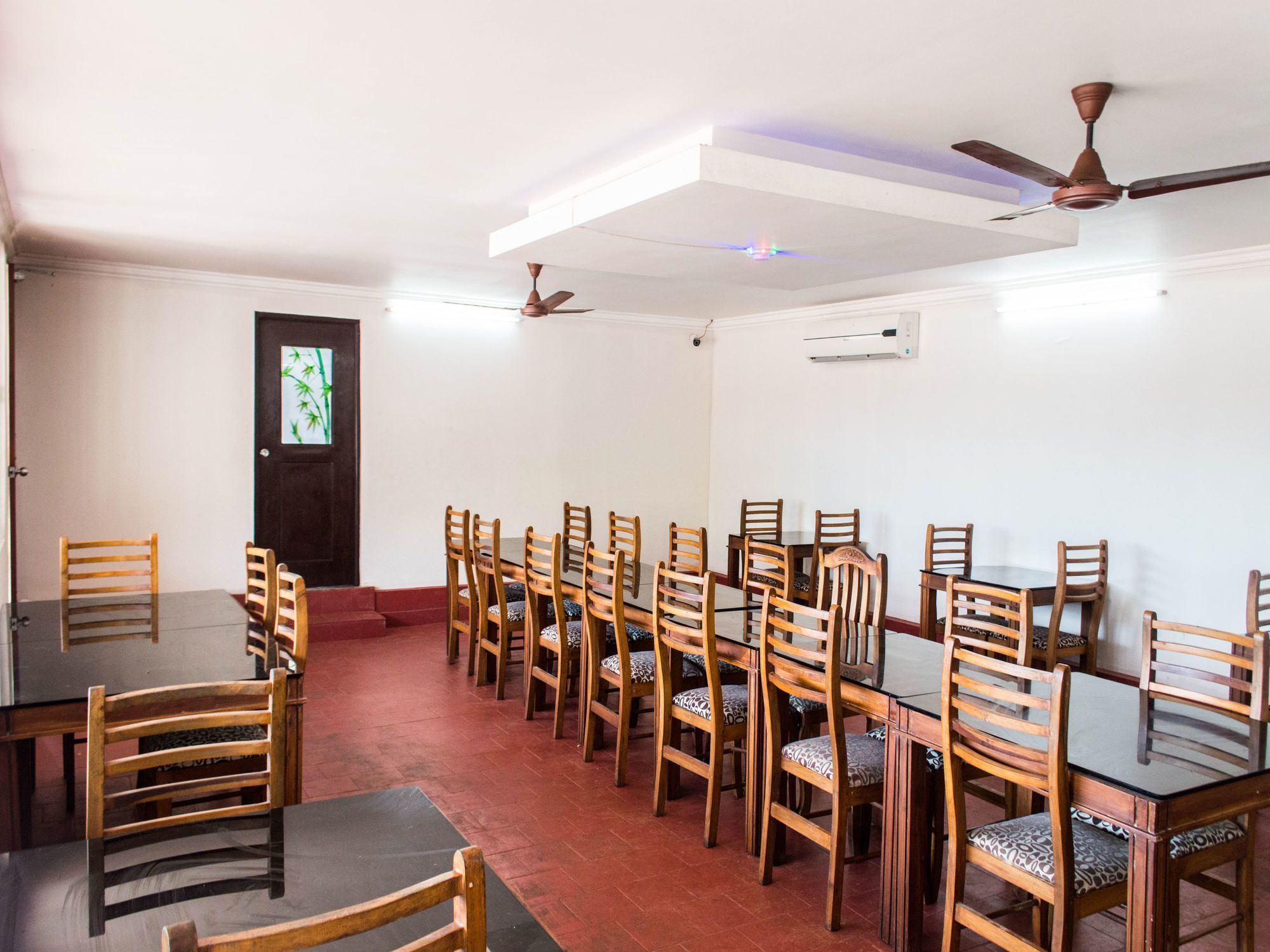 Oyo 5237 Island Lake Resort Alappuzha Exterior photo